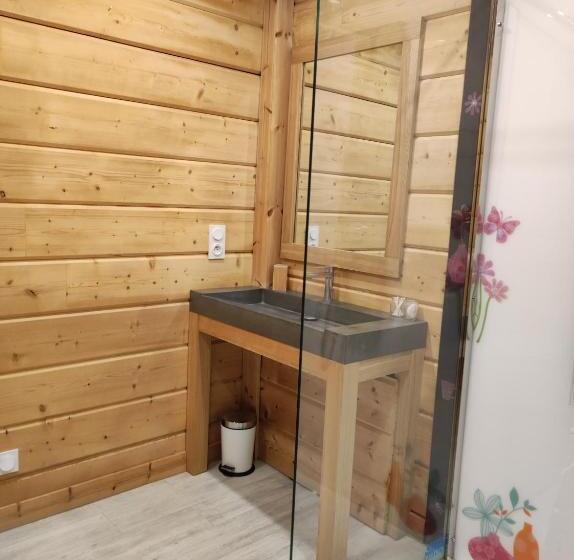 مبيت وإفطار Le Chalet Des 4 Saisons