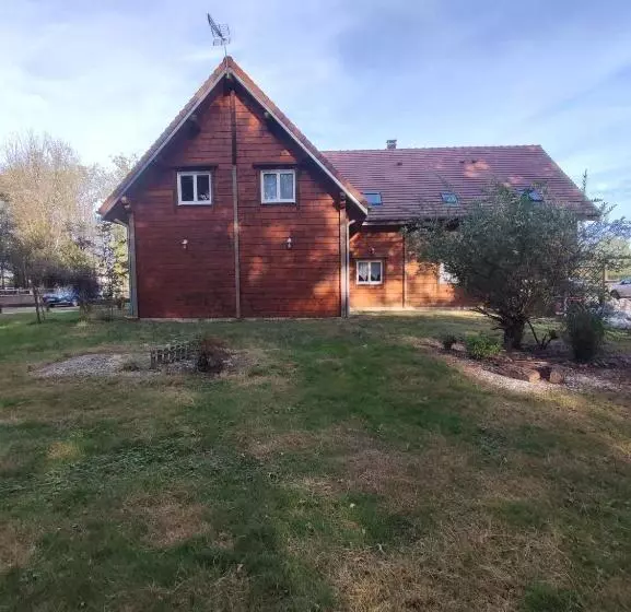 ベッドアンドブレックファースト Le Chalet Des 4 Saisons