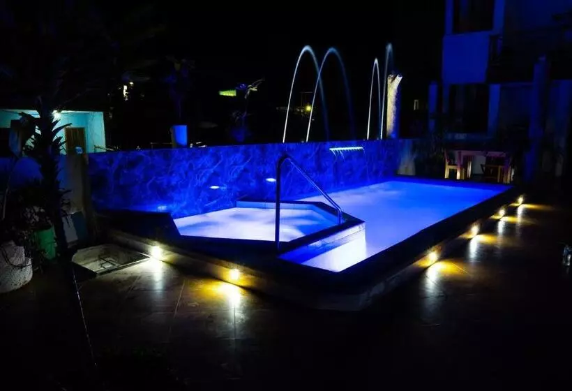 Exclusive Condo Galapagos & Beyond 2