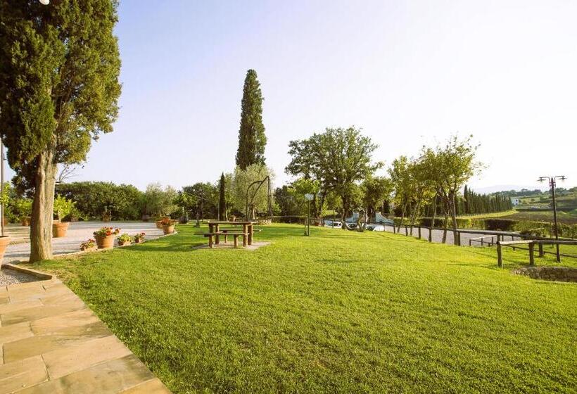 Farmhouse With Swimming Pool Surrounded By Greenery Just 20 Minutes From Arezzo