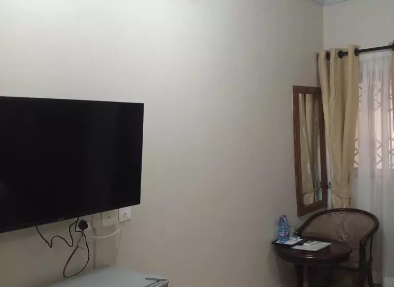 ホテル Adwoa Asantewaa Memorial