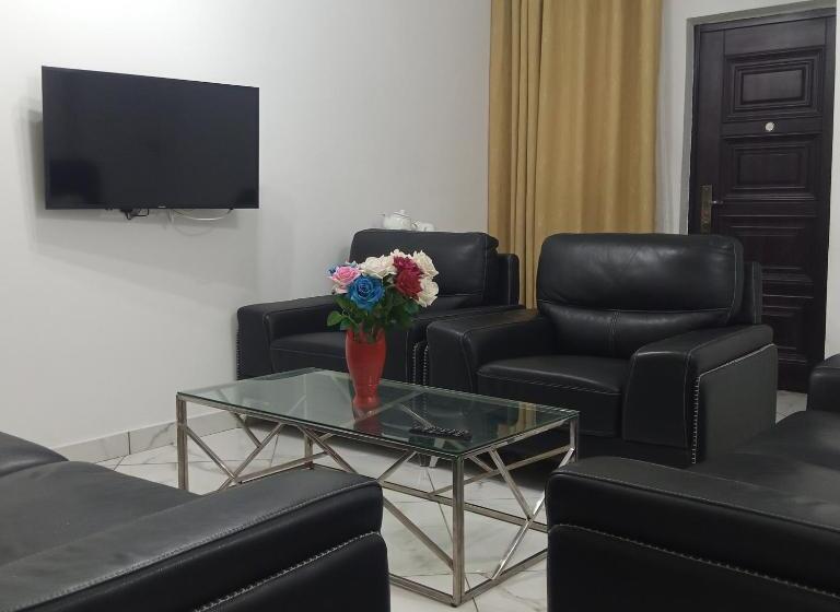 فندق Adwoa Asantewaa Memorial