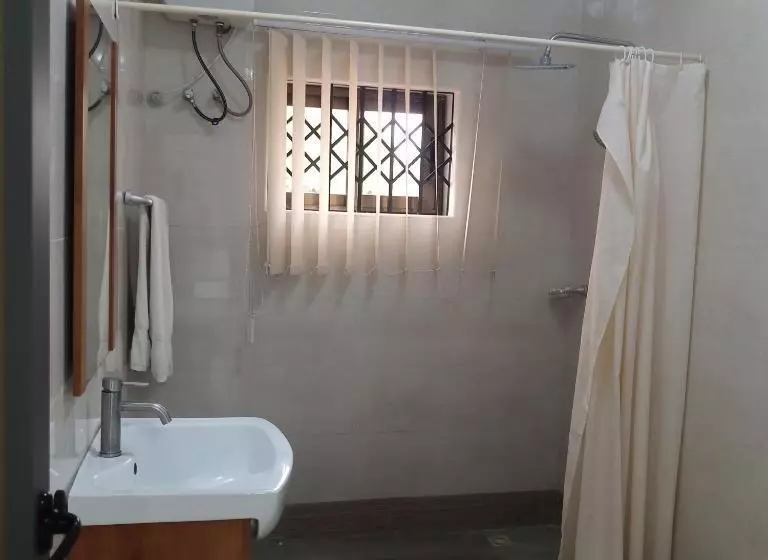 ホテル Adwoa Asantewaa Memorial