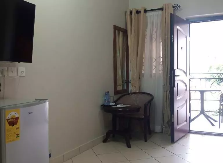 ホテル Adwoa Asantewaa Memorial