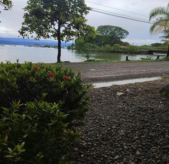 ホテル Cabinas Las Palmas