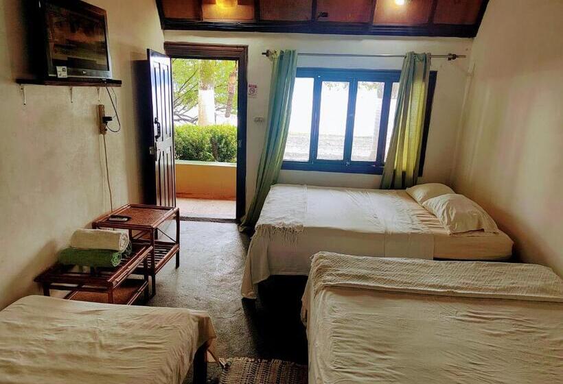 ホテル Cabinas Las Palmas