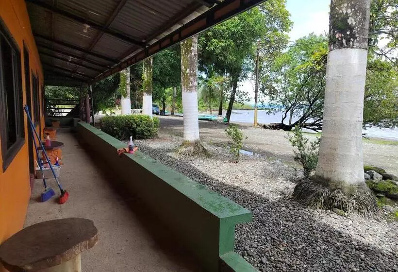 ホテル Cabinas Las Palmas