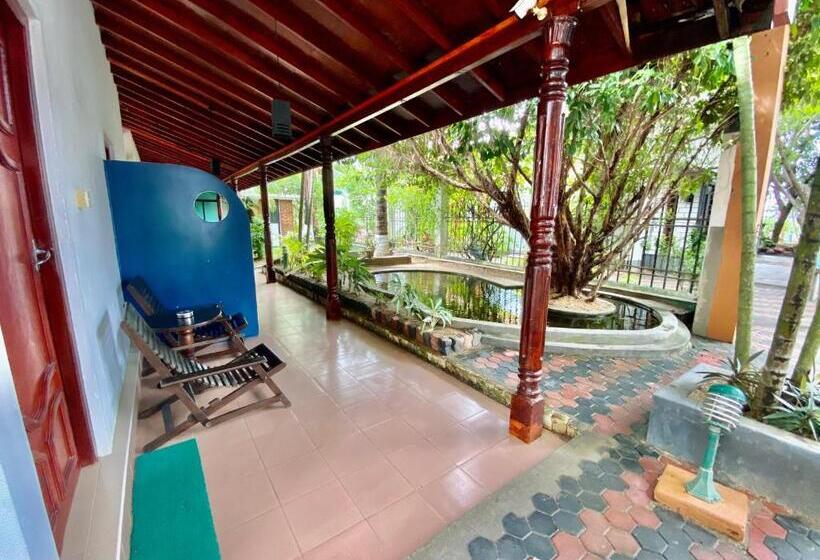 Отель Green Villa