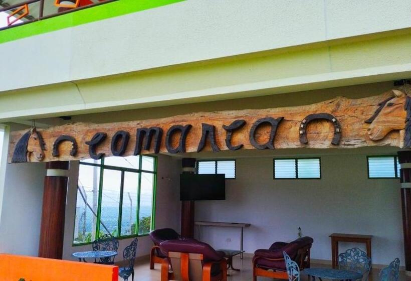 בית מלון כפרי La Comarca Lodge