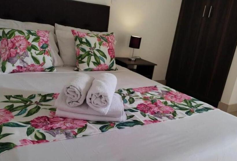 בית מלון כפרי La Comarca Lodge