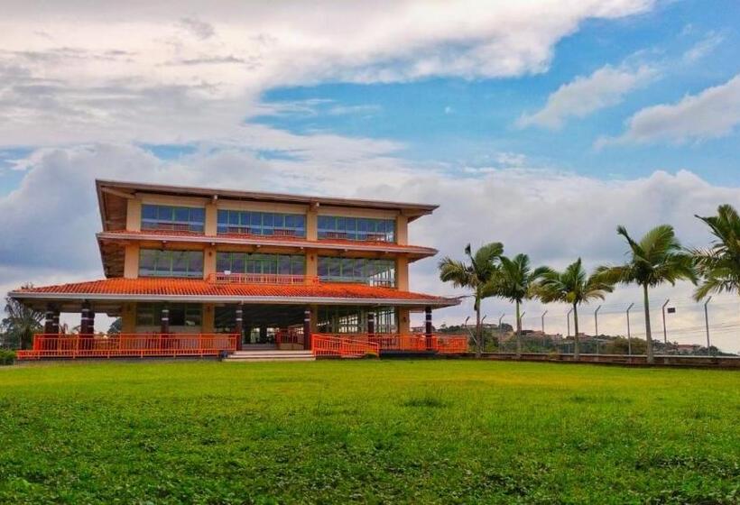 בית מלון כפרי La Comarca Lodge