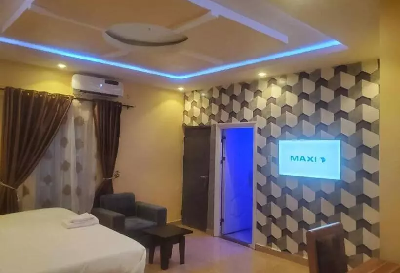 هتل M View