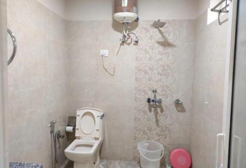 בית מלון כפרי Mcleodganj Inn Yogi