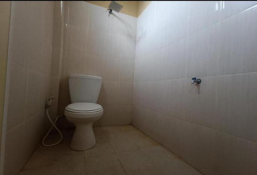 هتل Oyo 93206 Penginapan Budi Syariah