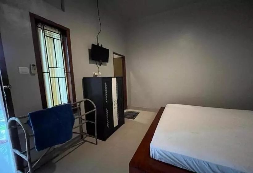 هتل Oyo 93206 Penginapan Budi Syariah