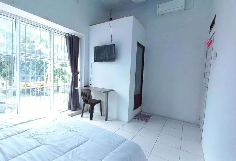 هتل Oyo 93206 Penginapan Budi Syariah