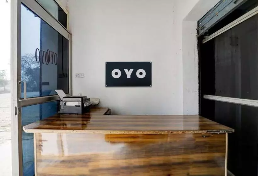 ホテル Oyo New River View