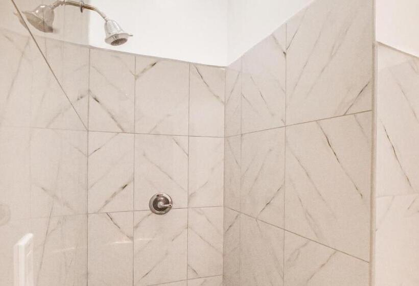 فندق Parrotfish @ Les Caraibes