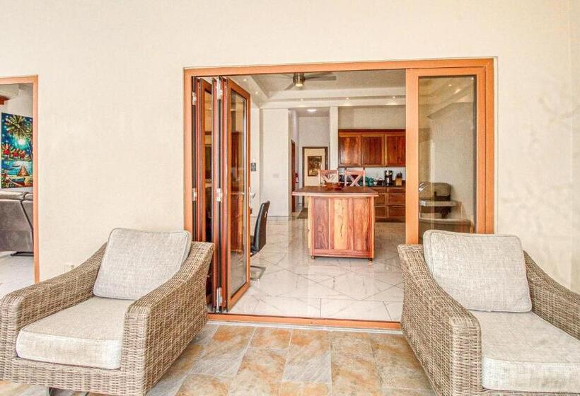 فندق Parrotfish @ Les Caraibes