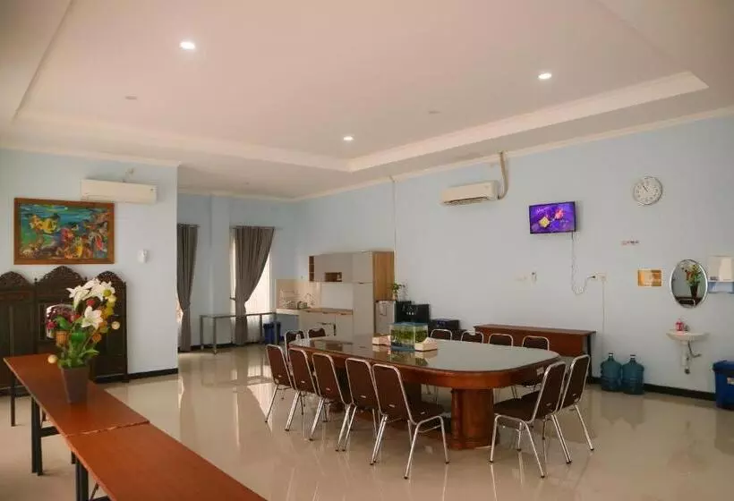 Hotelli Penginapan Rsud Rt Notopuro Sidoarjo