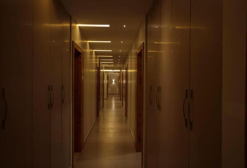 Отель Upper Deck,kankavli