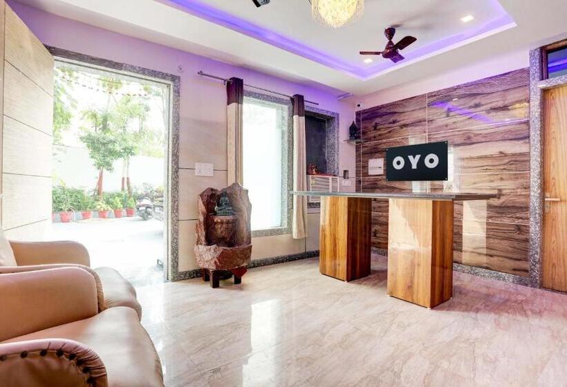Oyo Flagship Hotel 1090