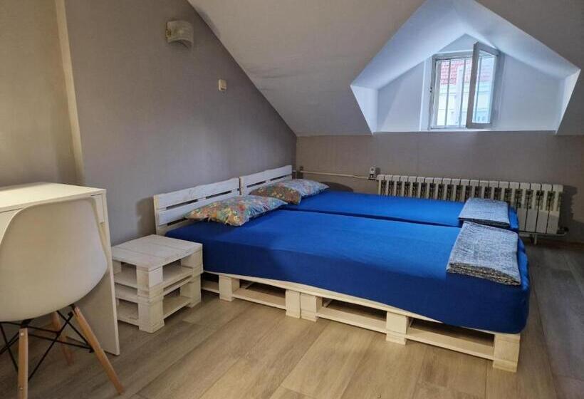 پانسیون Lambo S Corner Varna   Guest Rooms