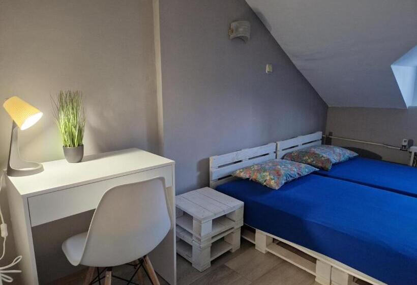 پانسیون Lambo S Corner Varna   Guest Rooms