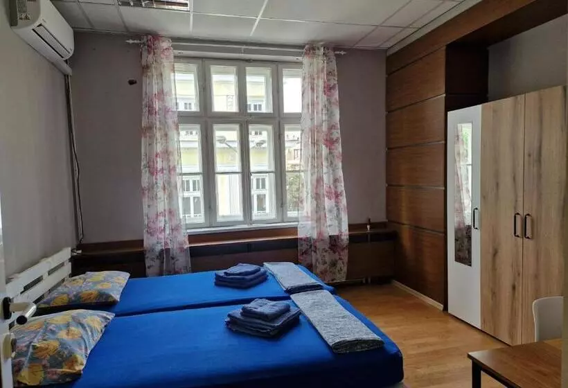 ペンション Lambo S Corner Varna   Guest Rooms