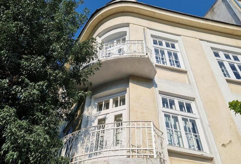 پانسیون Lambo S Corner Varna   Guest Rooms