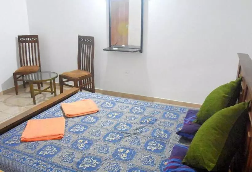 ペンション Maharagama Shehan