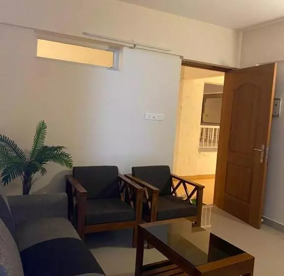 ペンション Malabar Apartment