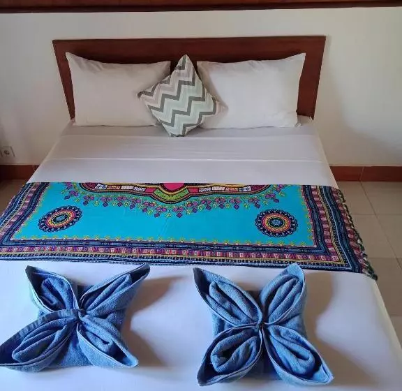 ペンション Meno Melani Guesthouse