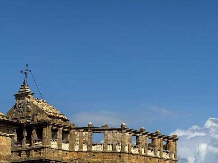 膳宿费 Room In B&b   The Staircase   Caltagirone