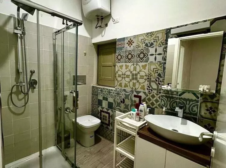 پانسیون Room In B&b   The Staircase   Caltagirone