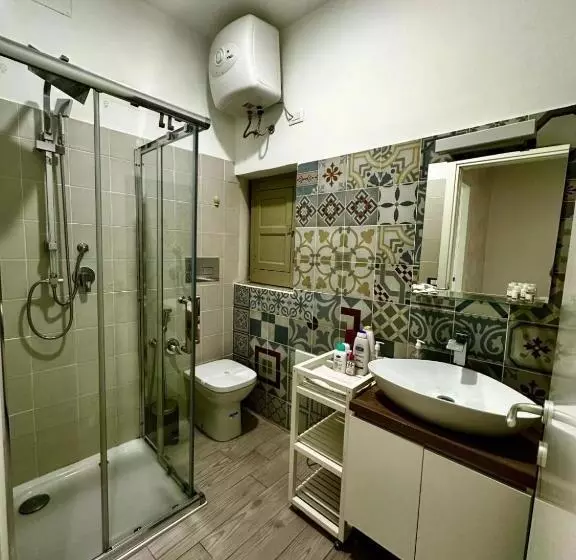 پانسیون Room In B&b   The Staircase   Caltagirone