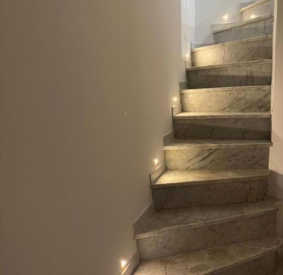 膳宿费 Room In B&b   The Staircase   Caltagirone