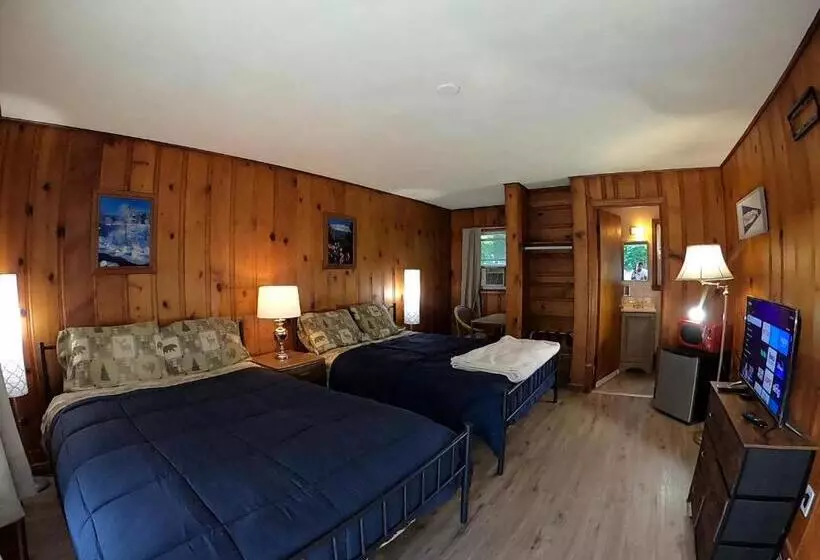 Heart Of The Berkshires Motel