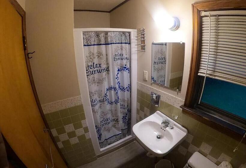 Heart Of The Berkshires Motel