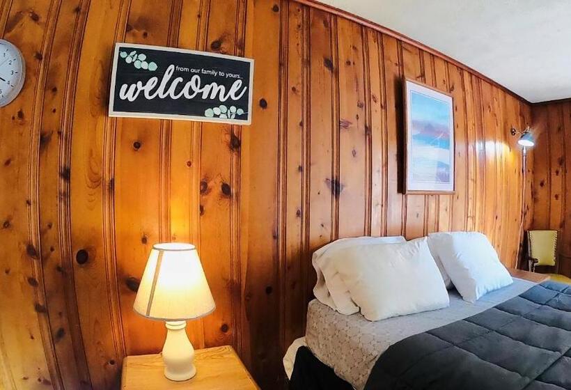 Heart Of The Berkshires Motel