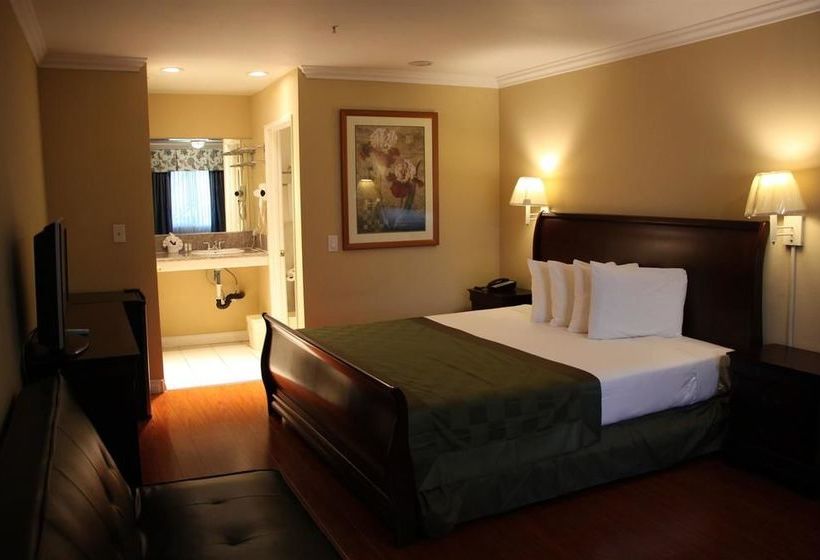 هتل Ambassador Inn Alhambra