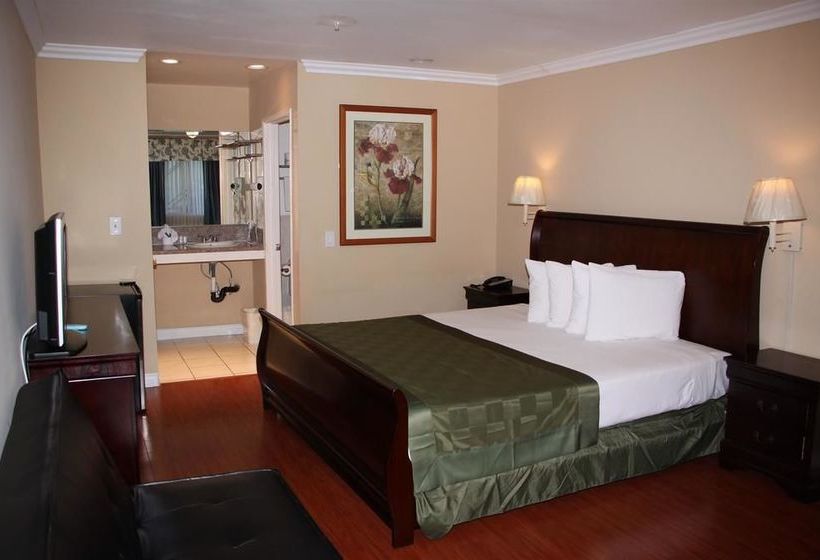 هتل Ambassador Inn Alhambra