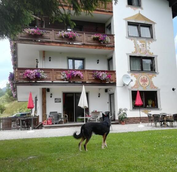 ホテル Bed & Breakfast Der Tiroler