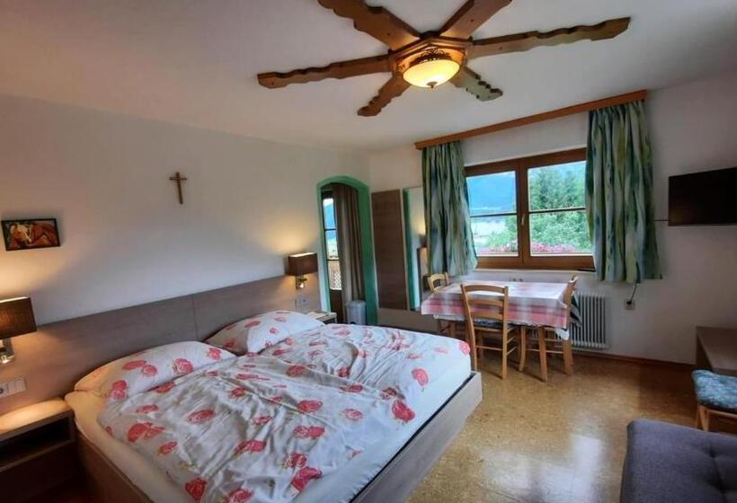 ホテル Biohof Haus Wieser