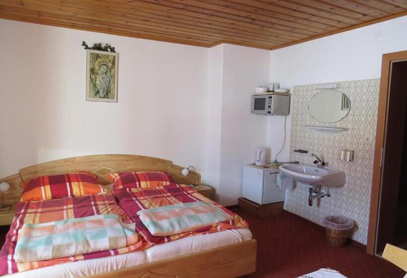 ホテル Biohof Haus Wieser