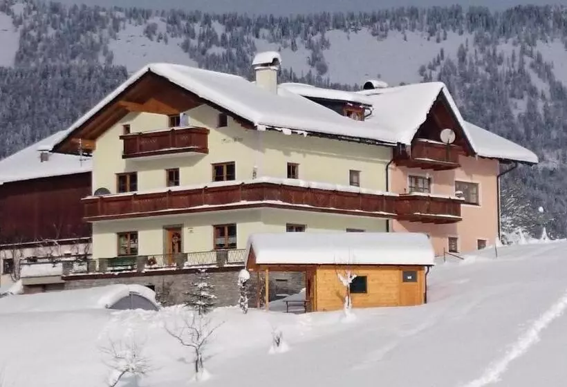 هتل Biohof Haus Wieser