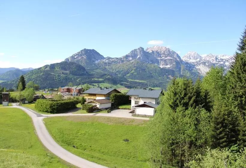 هتل Biohof Haus Wieser
