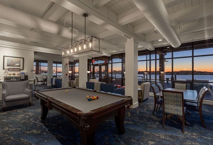 בית מלון כפרי Boston Yacht Haven