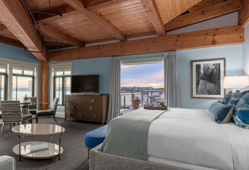 בית מלון כפרי Boston Yacht Haven