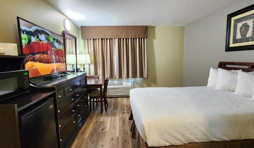 فندق Crest Trail Lodge